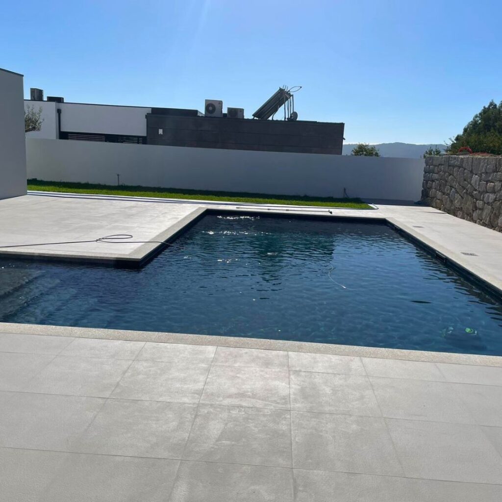 piscina de Tela 3D - black slate - e a beleza da pedra Granito Vila Real